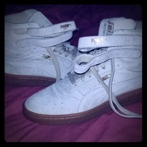 Women Puma high top sneaker